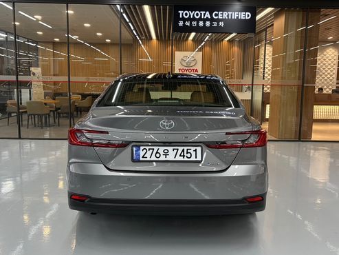 Toyota Camry 2.5 XLE Premium Hybrid — пробег 8 543 км — фото 4 из 5
