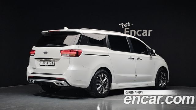 Kia Carnival из Кореи Encar