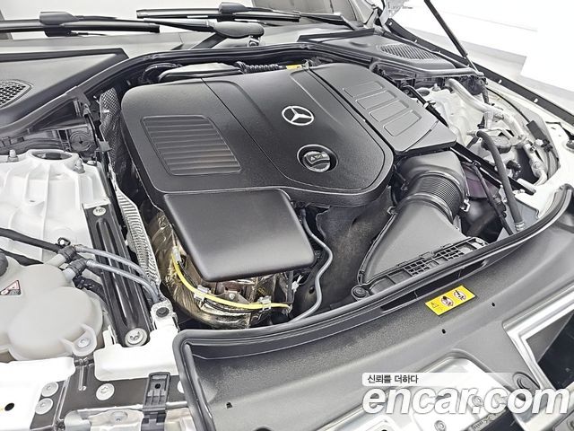Mercedes-Benz E-Class E300 4MATIC AMG Line — пробег 8 063 км — фото 5 из 5