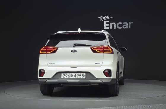 Kia Niro 1.6 HEV Prestige — пробег 80 094 км — фото 4 из 5