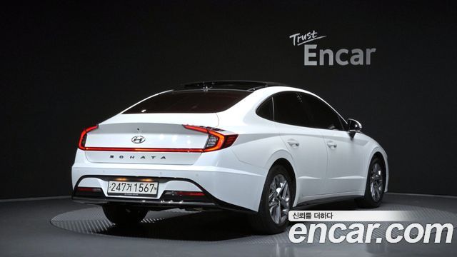 Hyundai Sonata 2.0 Premium Family — пробег 186 525 км — фото 2 из 5
