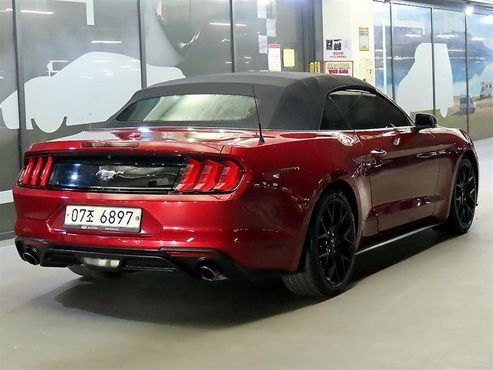 Ford Mustang Convertible — пробег 136 455 км — фото 4 из 5