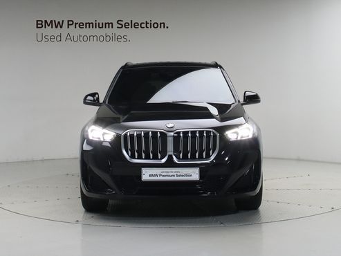BMW X1 xDrive 20i M Sport — пробег 10 852 км — фото 2 из 5