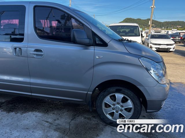 Hyundai Starex 4WD 11-Seater Wagon HVX VIP Package — пробег 173 444 км — фото 2 из 5