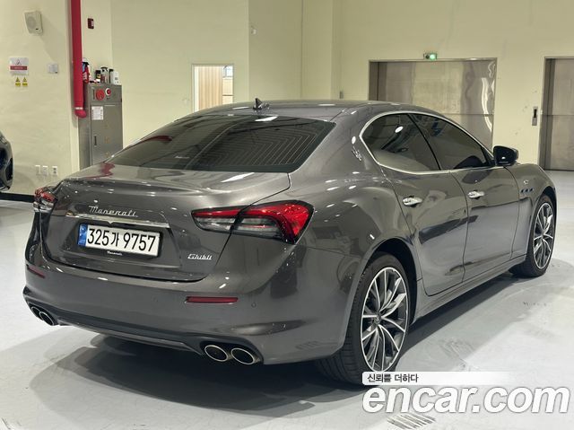 Maserati Ghibli 2.0 GT 3rd — пробег 17 830 км — фото 2 из 5