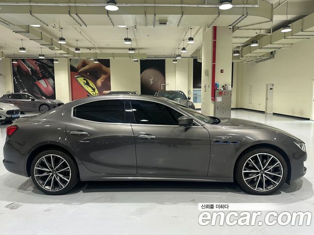Maserati Ghibli 2.0 GT 3rd — пробег 17 830 км — фото 3 из 5