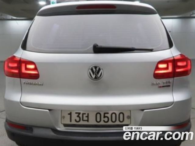 Volkswagen Tiguan 2.0 TDI  Premium 5N — пробег 135 408 км — фото 2 из 3