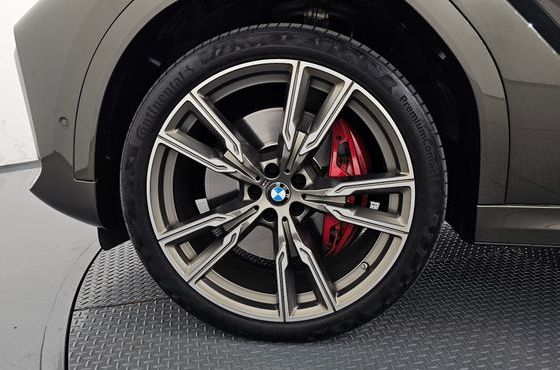 BMW X6 M50i — пробег 44 400 км — фото 5 из 5