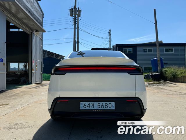 Tesla Model Y Premium RWD — пробег 669 км — фото 5 из 5