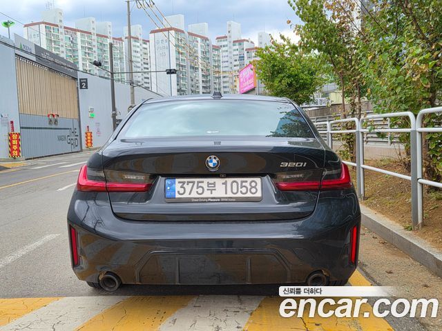 BMW 3-Series 320i M Sport — пробег 45 972 км — фото 4 из 5