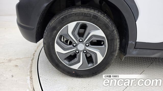 Hyundai Kona Smart — пробег 13 950 км — фото 5 из 5