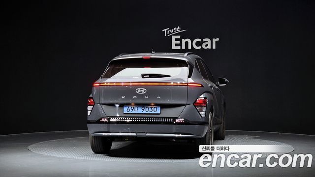 Hyundai Kona Long Range Premium — пробег 27 902 км — фото 4 из 5