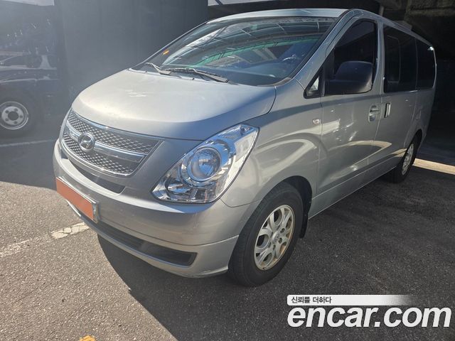 Hyundai Starex 12-Seater Wagon CVX Deluxe — пробег 173 655 км — фото 3 из 5