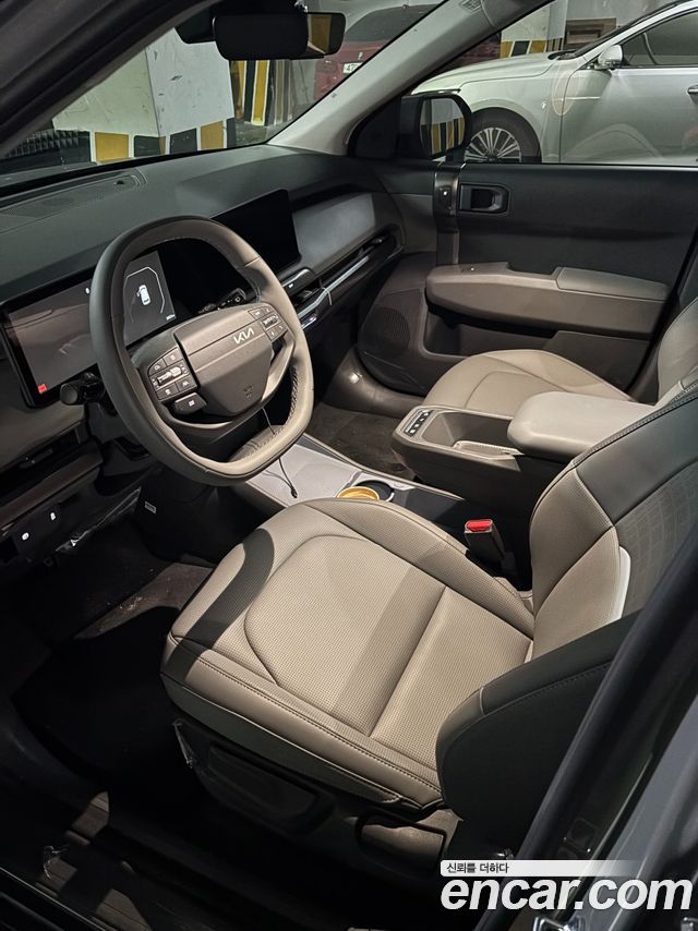 Kia EV3 Standard 2WD Air — пробег 3 800 км — фото 5 из 5