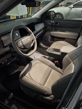 Kia EV3 Standard 2WD Air — пробег 3 800 км — фото 5 из 5
