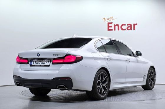 BMW 5-Series 530i M Sport Package — пробег 38 997 км — фото 2 из 5