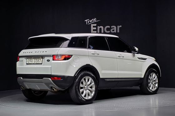 Land Rover Range Rover Evoque 2.0 TD4 SE — пробег 112 256 км — фото 2 из 5