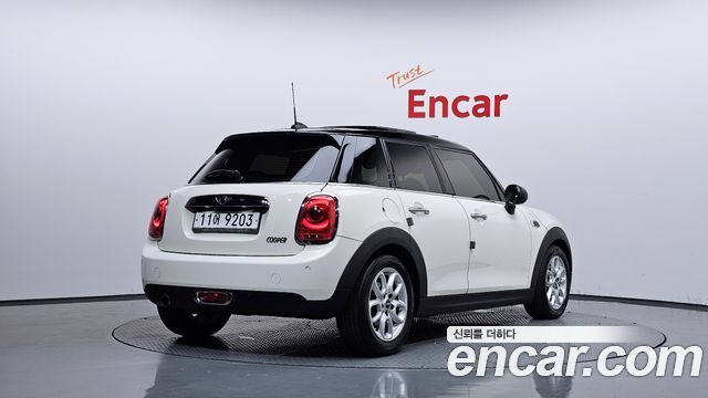 Mini Cooper 5Door HIGH 3rd — пробег 84 943 км — фото 2 из 5