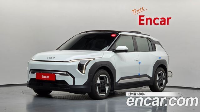 Kia EV3 Long Range 2WD Earth — пробег 12 603 км — фото 1 из 5