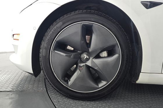 Tesla Model 3 Long Range AWD — пробег 59 873 км — фото 5 из 5