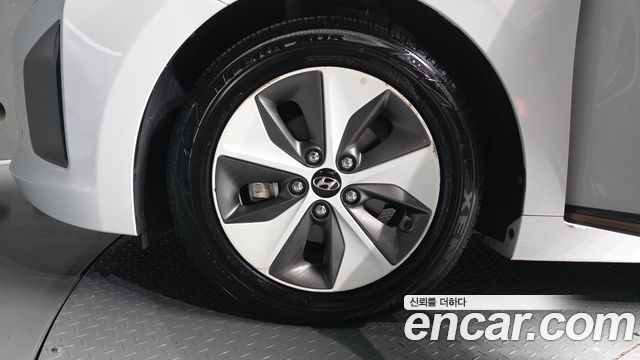 Hyundai Ioniq из Кореи Encar
