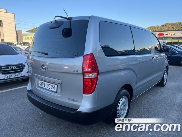 Hyundai Starex Van 3-Seater Style — пробег 55 515 км — фото 4 из 5