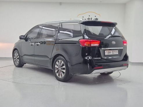 Kia Carnival 9-seater Luxury — пробег 192 065 км — фото 3 из 5