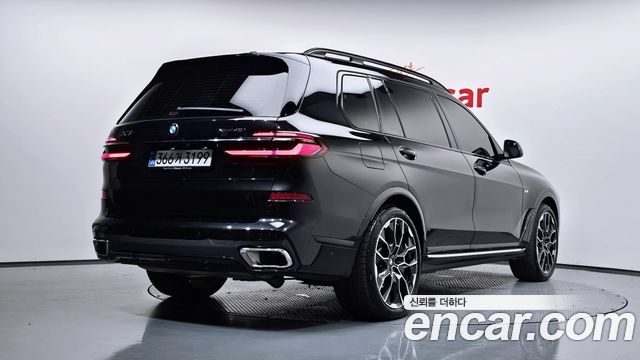 BMW X7 xDrive 40i M Sport 6STR — пробег 32 266 км — фото 2 из 5
