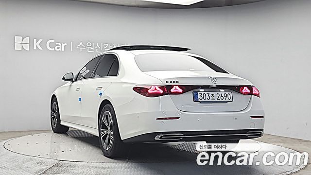 Mercedes-Benz E-Class E200 Avantgarde — пробег 18 767 км — фото 2 из 5