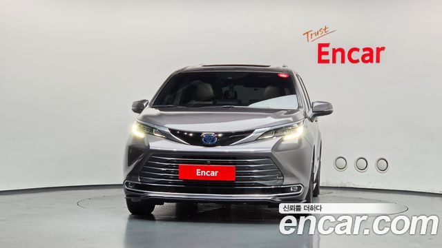 Toyota Sienna 2.5 Hybrid AWD — пробег 58 312 км — фото 3 из 5