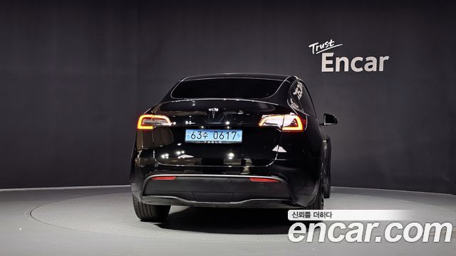 Tesla Model Y Long Range AWD — пробег 20 583 км — фото 4 из 5