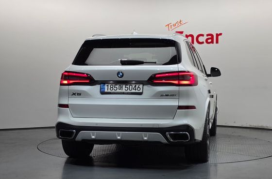 BMW X5 xDrive 40i M Sport — пробег 31 795 км — фото 4 из 5