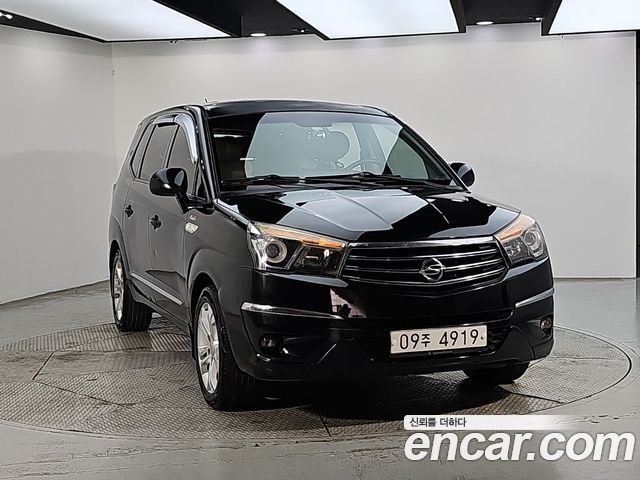 Ssangyong KORANDO 4WD LT 11-seater — пробег 138 000 км — фото 2 из 5