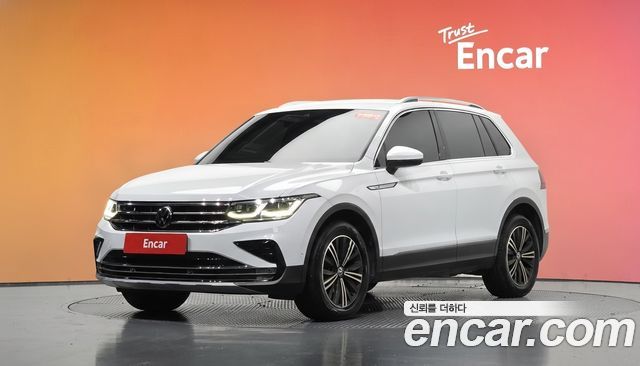 Volkswagen Tiguan 2.0 TDI Premium — пробег 114 516 км — фото 1 из 5