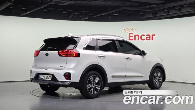 Kia Niro 1.6 HEV Prestige — пробег 93 776 км — фото 2 из 5