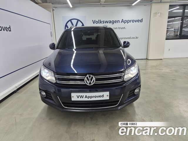 Volkswagen Tiguan 2.0 TDI  Premium 5N — пробег 119 978 км — фото 3 из 5