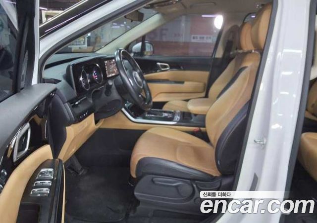 Kia Carnival Diesel 9-Seater Prestige — пробег 213 800 км — фото 4 из 5