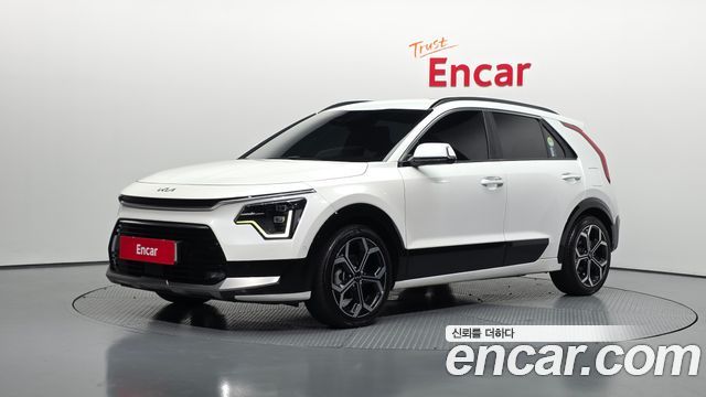 Kia Niro Signature — пробег 129 788 км — фото 1 из 5