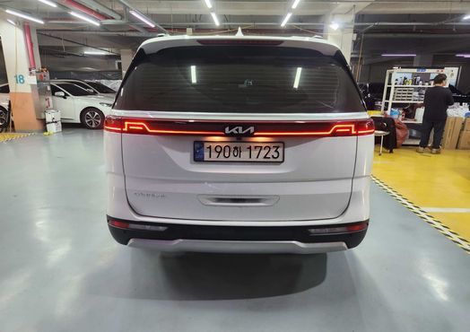 Kia Carnival Gasoline 9-Seater Prestige — пробег 54 337 км — фото 3 из 5