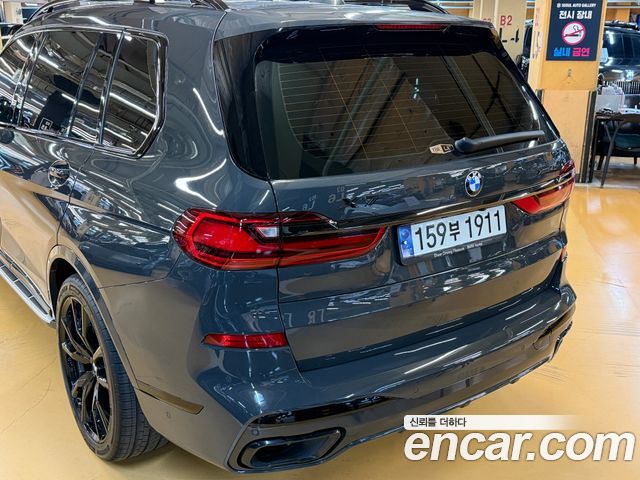 BMW X7 xDrive 40i M Sport Online Exclusive Edition 6 Seater — пробег 48 100 км — фото 2 из 5