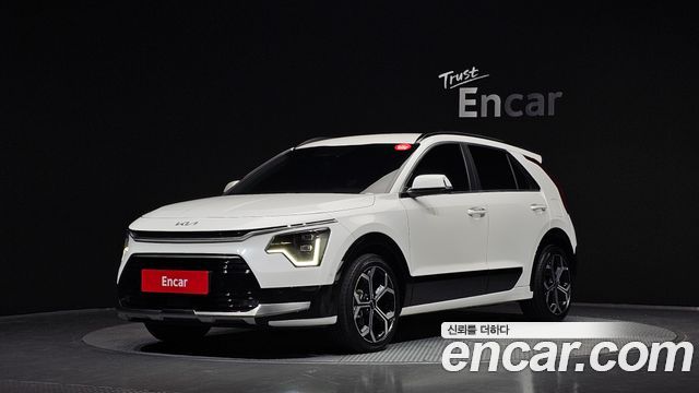 Kia Niro Signature — пробег 31 704 км — фото 1 из 5