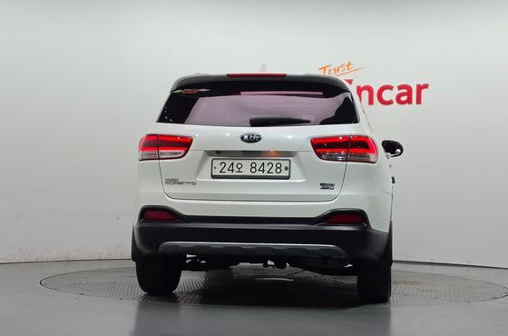 Kia Sorento Diesel 2.0 2WD Prestige — пробег 174 981 км — фото 4 из 5
