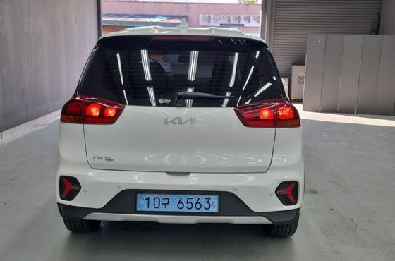 Kia Niro Light (Taxi Trim) — пробег 155 793 км — фото 4 из 5
