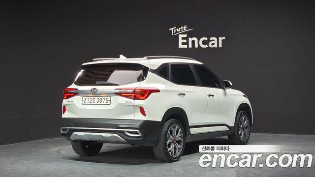 Kia Seltos из Кореи Encar