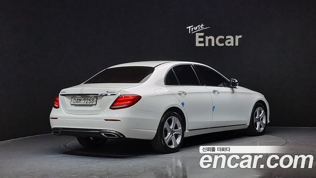 Mercedes-Benz E-Class из Кореи Encar
