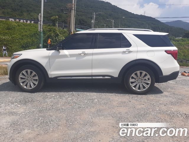 Ford Explorer 2.3 LimIted 4WD — пробег 50 000 км — фото 4 из 5