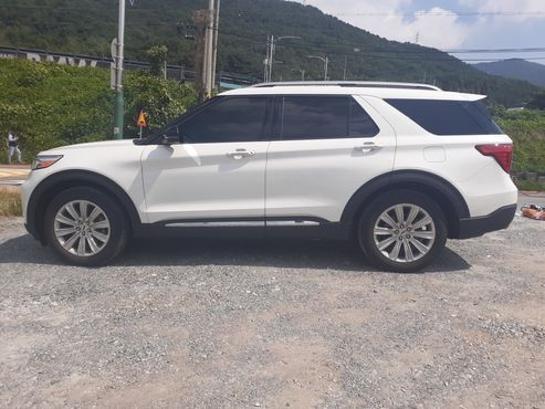 Ford Explorer 2.3 LimIted 4WD — пробег 50 000 км — фото 4 из 5