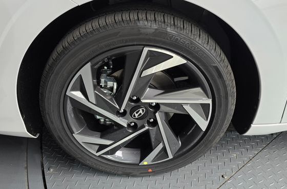 Hyundai AVANTE 1.6 Smart — пробег 9 км — фото 5 из 5