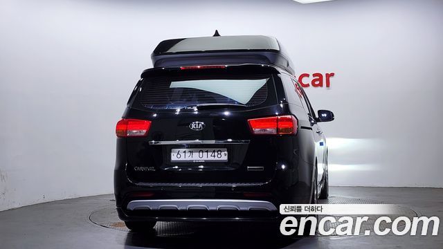 Kia Carnival из Кореи Encar