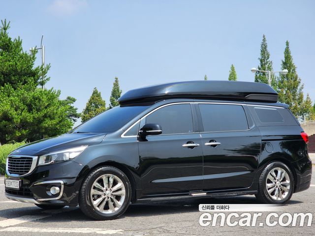 Kia Carnival 9-seater Hi-Limousine Prestige — пробег 146 000 км — фото 3 из 5
